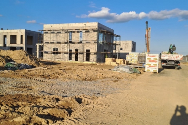 процесс строительства домов из бетонных панелей