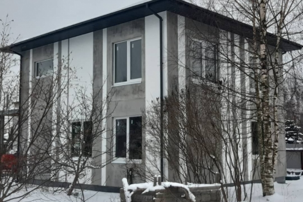 Двухэтажный дом из бетонных трехслойных панелей по технологии prefab: инновация и комфорт в одном!