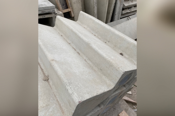 лестница из бетона изготовлена на заводе